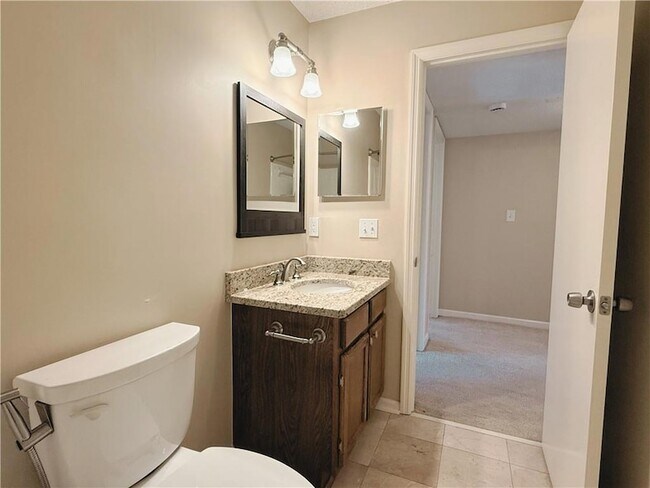 Building Photo - 7024 Somerset Cir