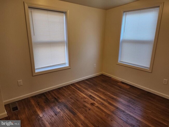 Building Photo - 311 S 1st Ave