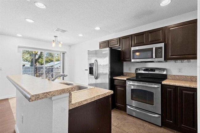 Building Photo - 4431 Ashburn Square Dr