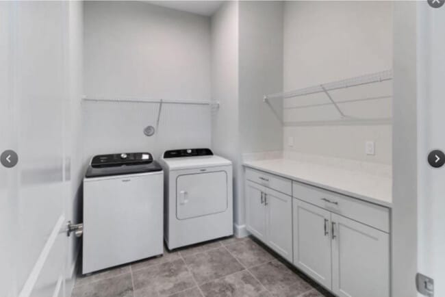 Building Photo - 5459 Liberty Ln