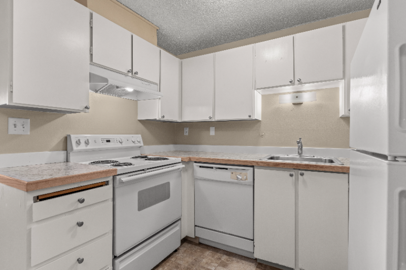 Building Photo - 11540 Pinehurst Way NE