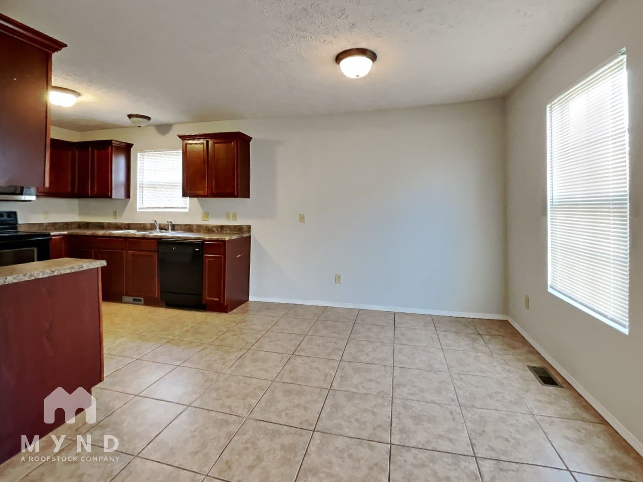 Building Photo - 1305 Marseilles Ave