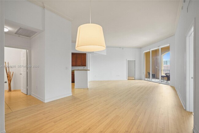 Building Photo - 3001 NE 185th St