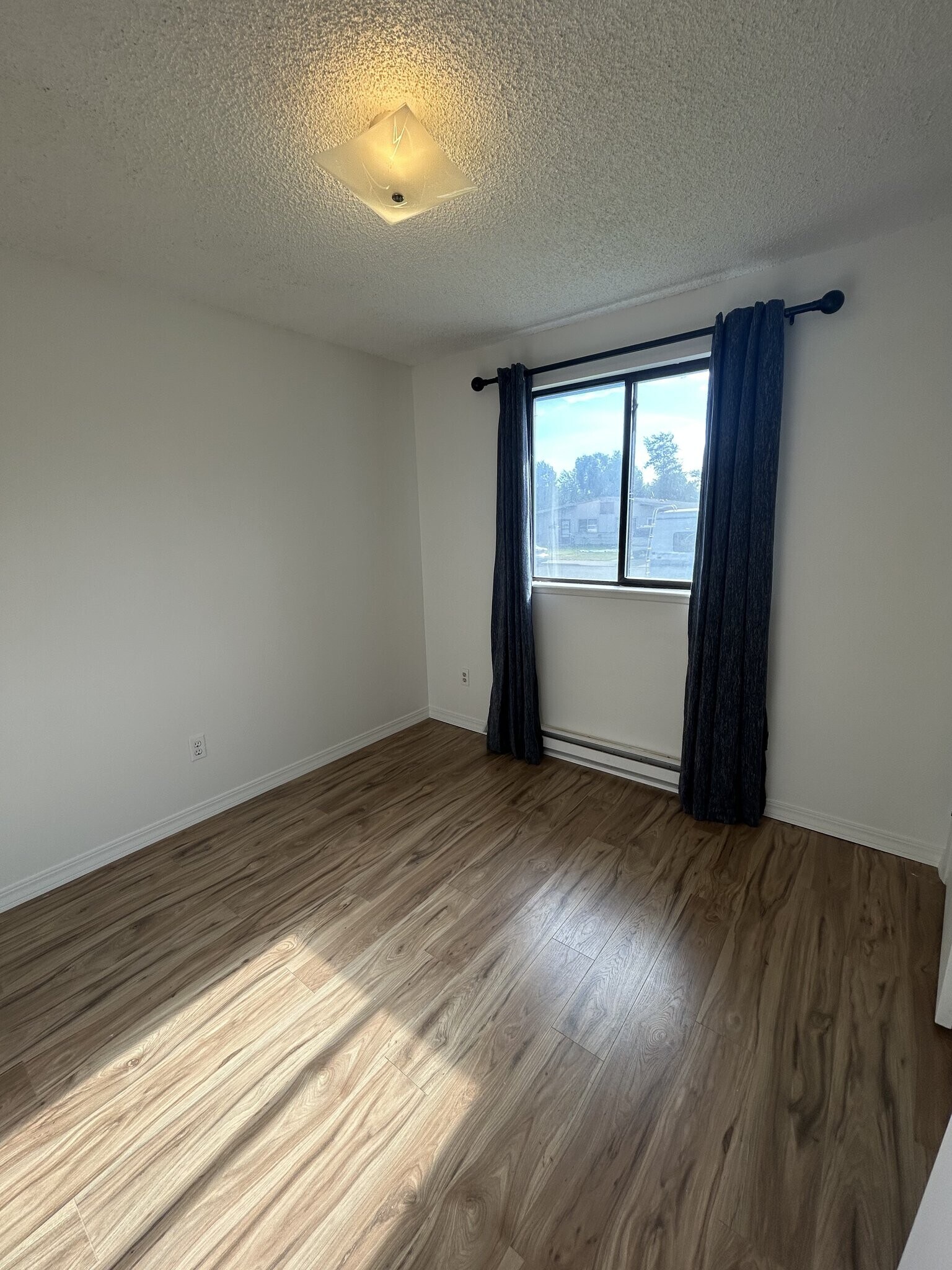 Building Photo - 1808 Regal St