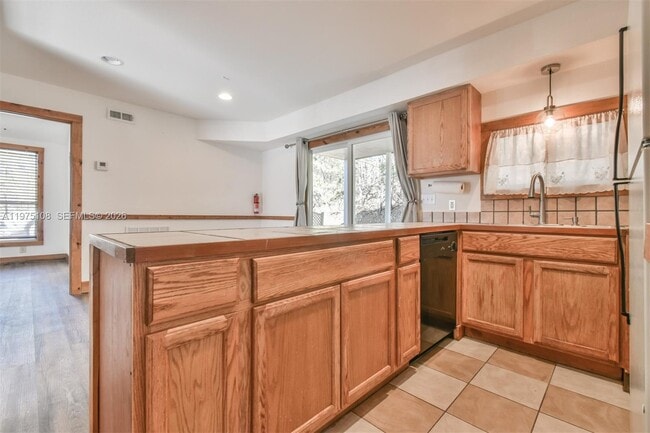 Building Photo - 1216 Bugscuffle Rd