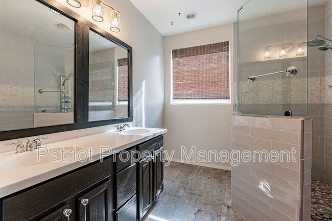 Building Photo - 329 S 172nd Dr