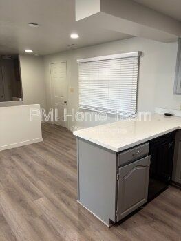 Building Photo - 245 E 200 N