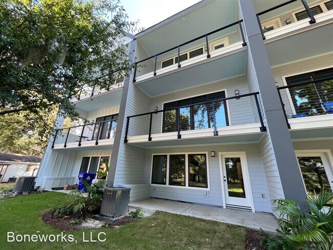 Building Photo - 1806 Orangeburg St