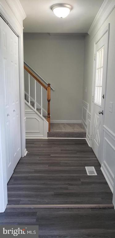 Building Photo - 5906 Cascade Dr