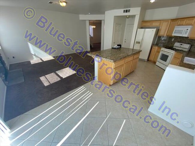 Building Photo - Beautiful 2 Story Home with 3 Car Garage In Victorville