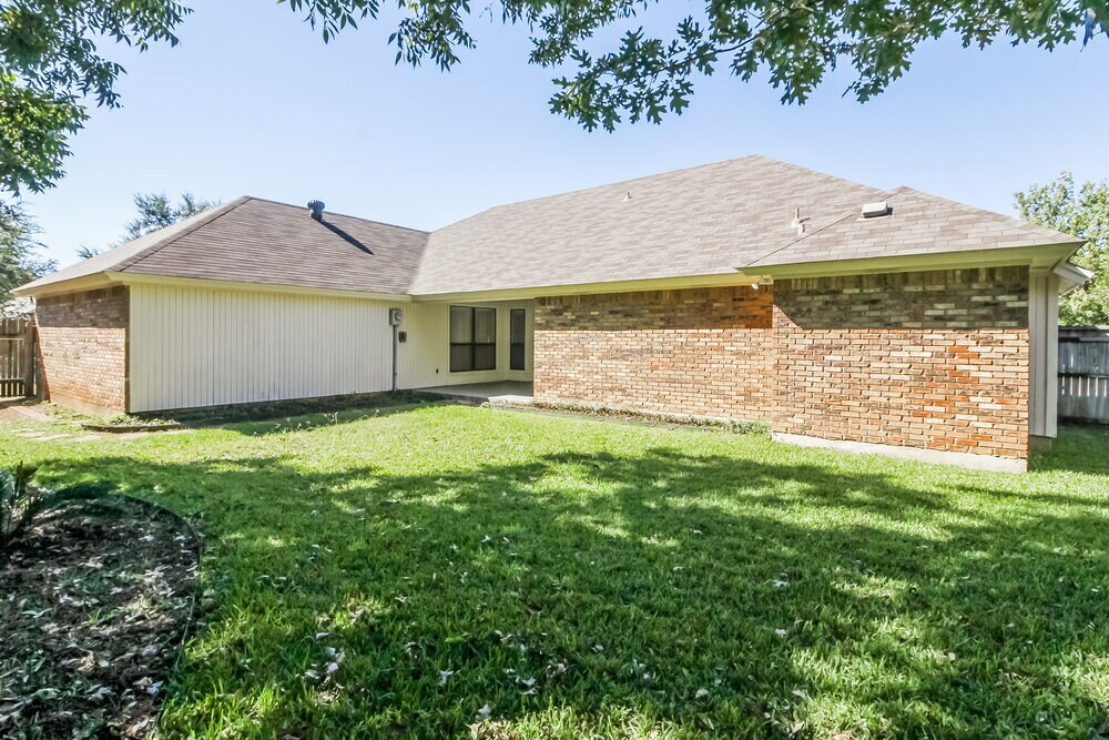 Building Photo - 7709 Harmony Dr