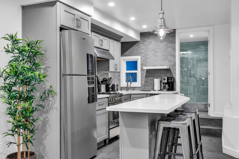 Building Photo - 3014a Pine St