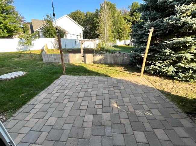 Building Photo - 17093 Isleton Ave