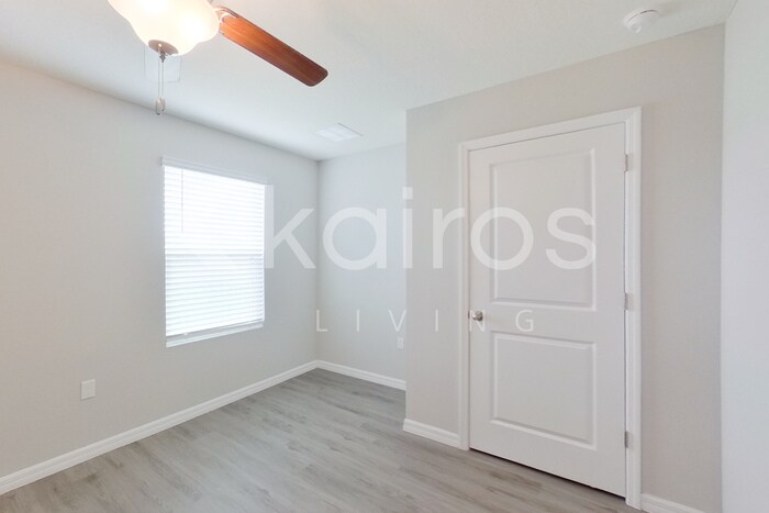 Building Photo - 8578 SW 44th Ct