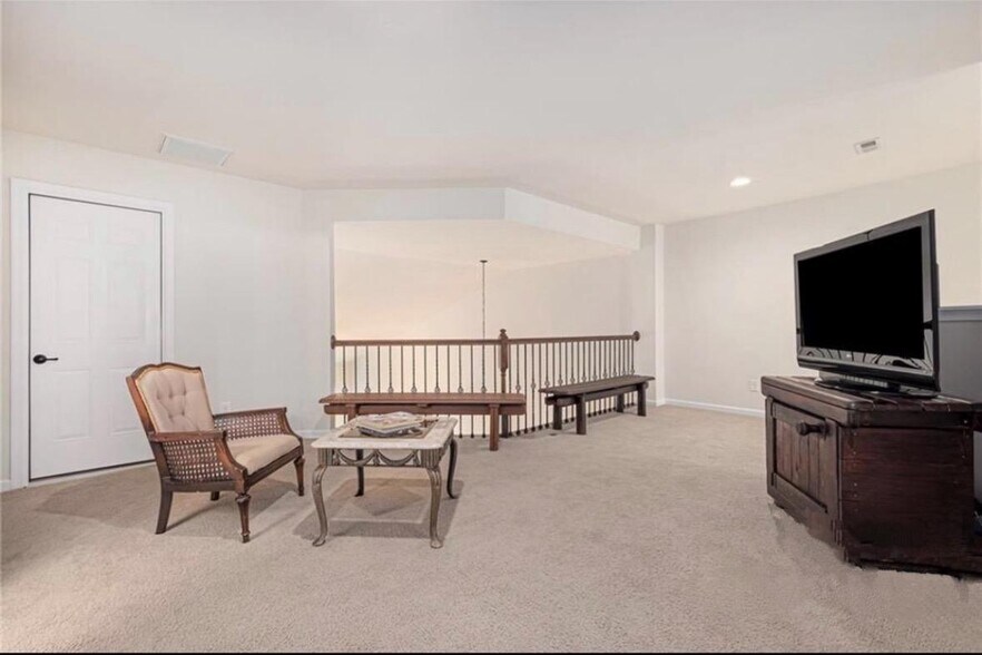 Building Photo - 509 Sailview Dr