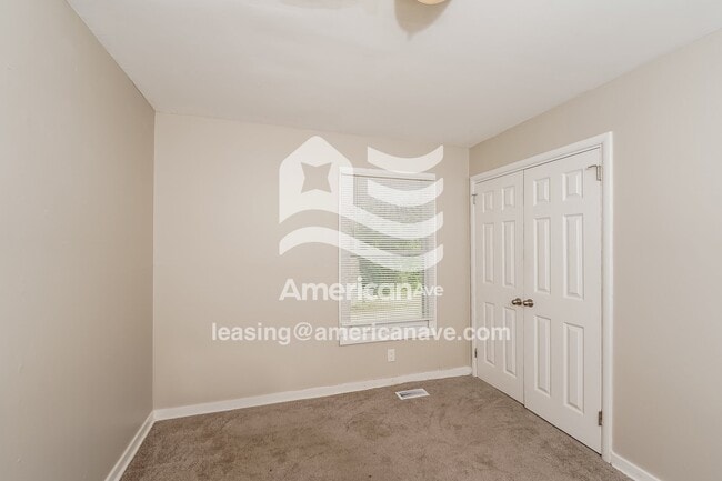 Building Photo - 6272 Spraul Ave
