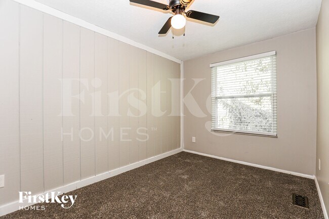 Building Photo - 4207 Edinburgh Dr