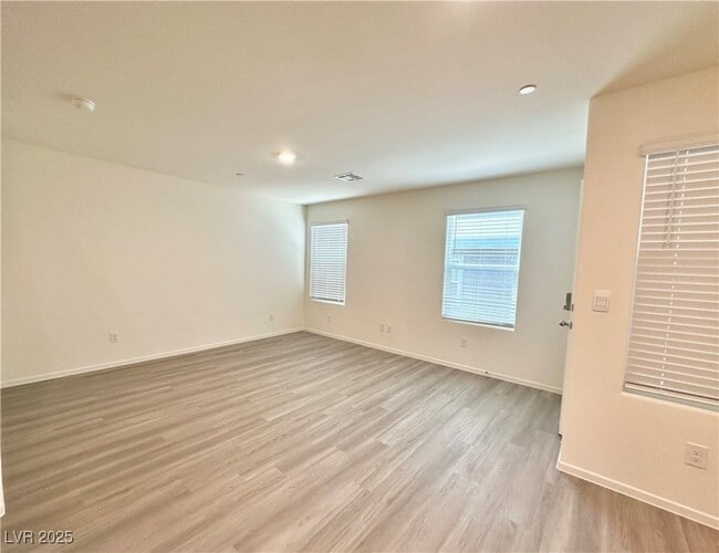 Building Photo - 5003 Chapin Mesa Ave