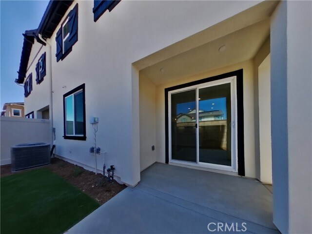 Building Photo - 28193 Cookhouse Ln