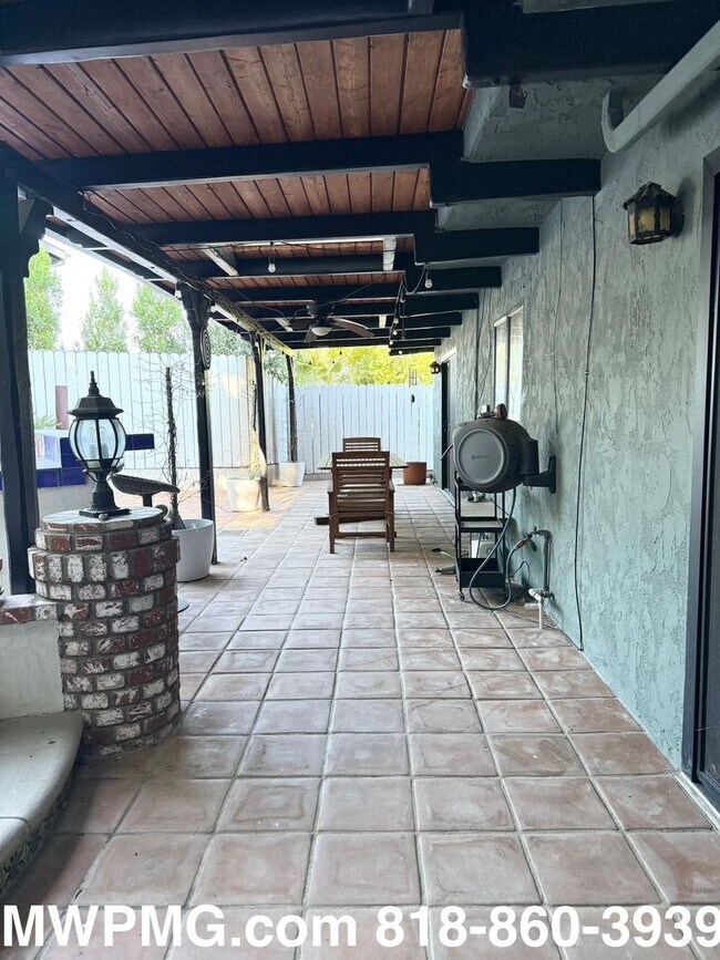 Building Photo - 4Bed 3Bath Woodland Hills home is an absol...