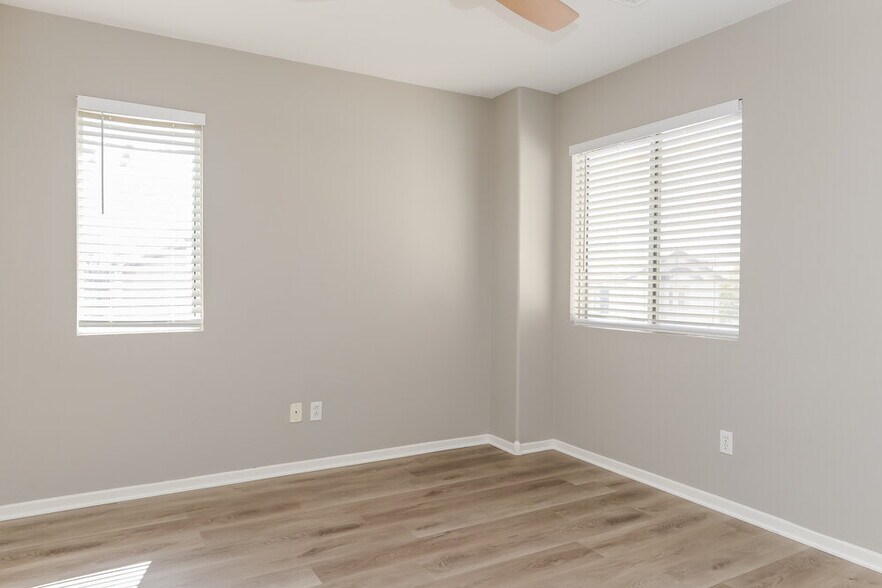 Building Photo - 6855 Relic St