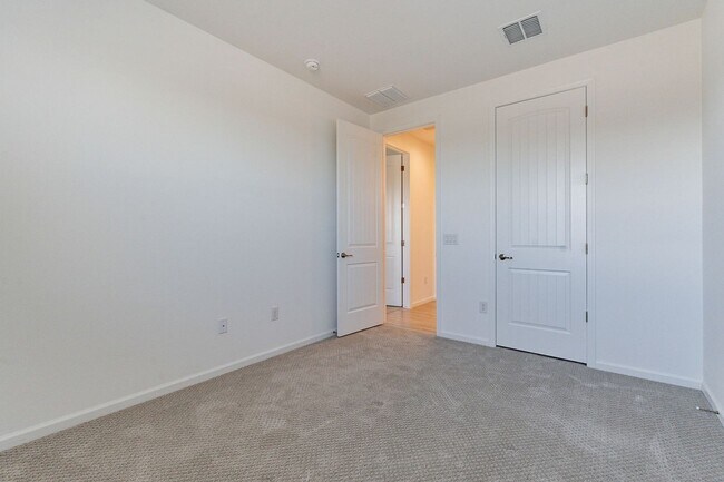Building Photo - Pending/ Rented - New Mattamy Home!