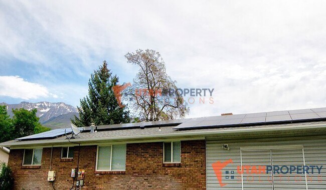 Building Photo - 1865 N 760 W