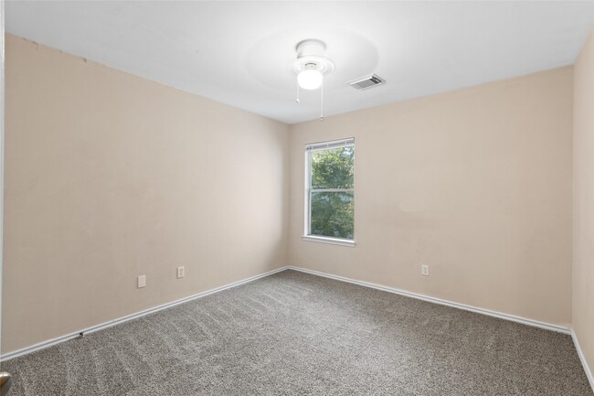 Building Photo - 51 Marble Rock Pl