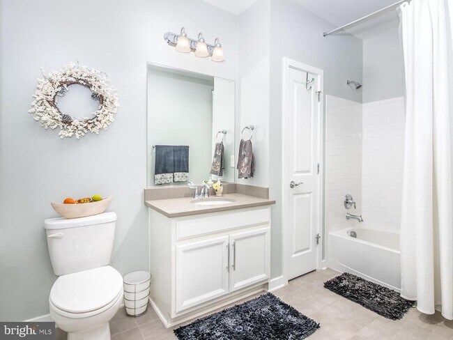 Building Photo - 3989 Norton Pl