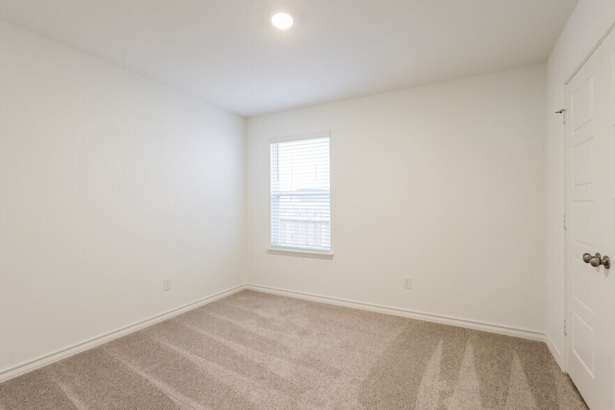 Building Photo - 10223 Monte Carmel Pl