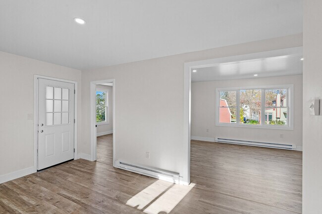 Building Photo - 3 Platt St