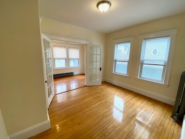 Building Photo - 24 Clyde Rd