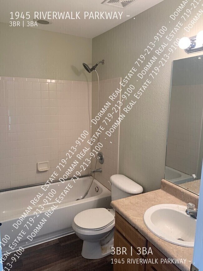 Building Photo - 1945 Riverwalk Pkwy