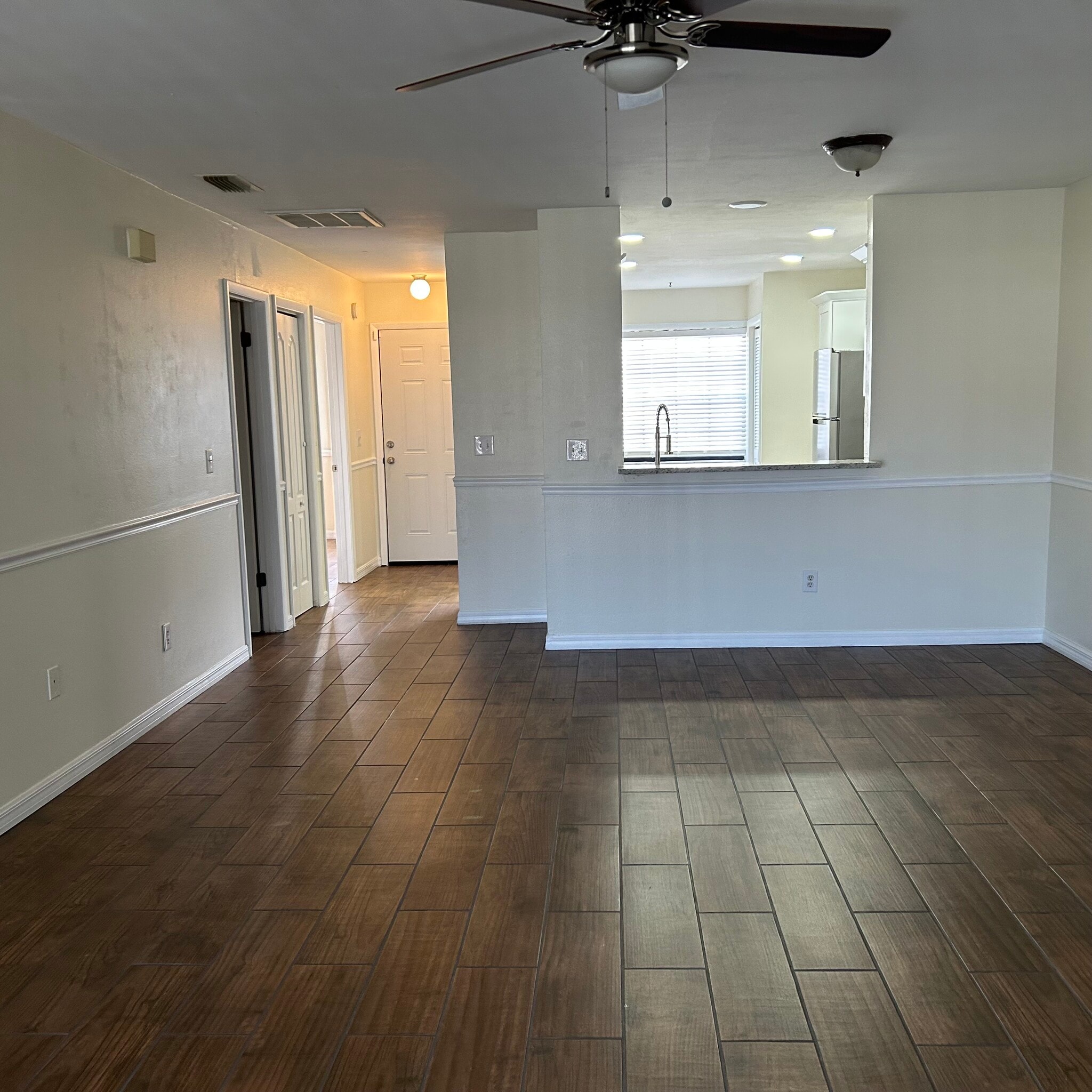 Building Photo - 12702 Raeburn Way