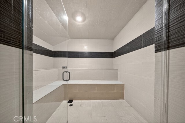 Building Photo - 7250 Franklin Ave