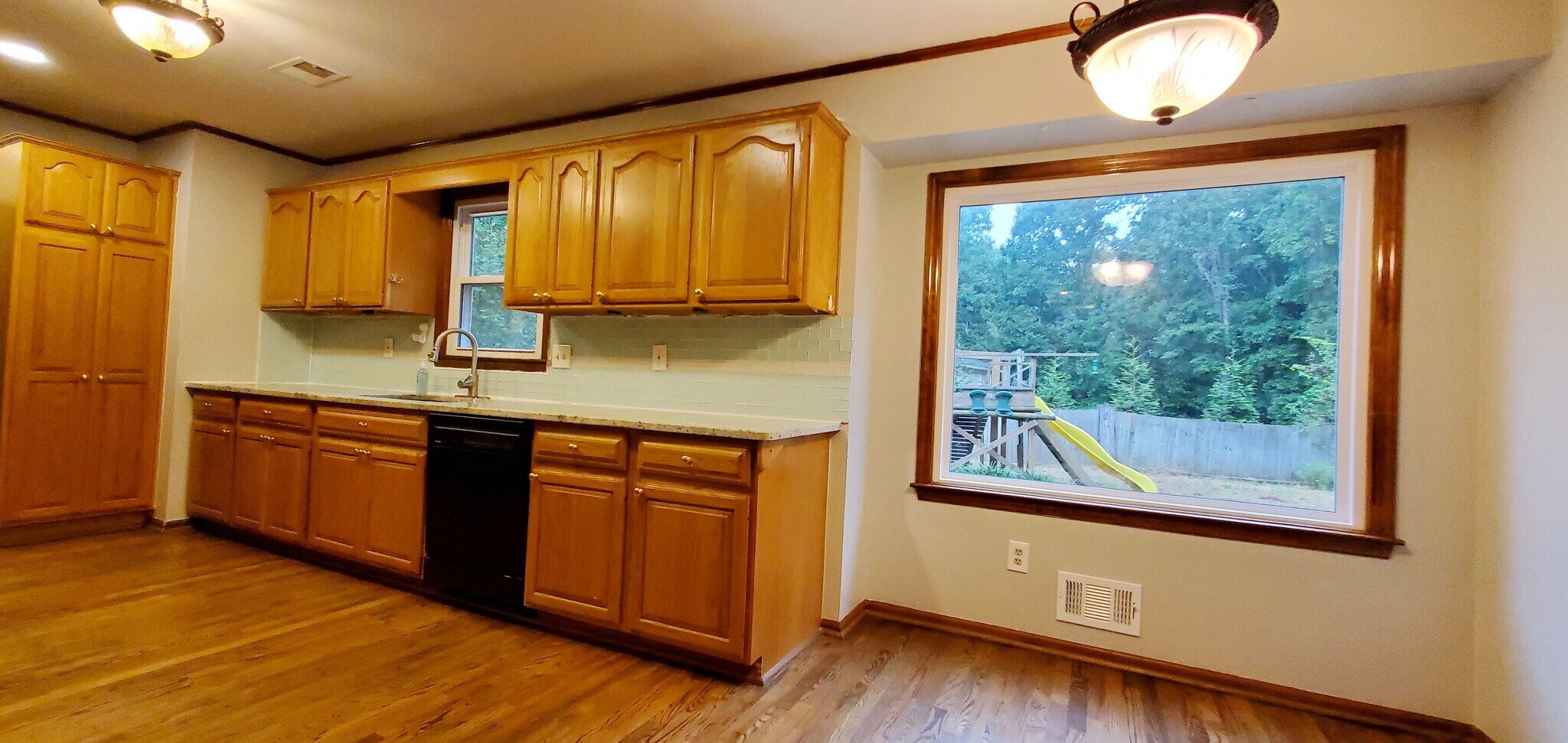 Building Photo - 3820 E Carlyle Ct