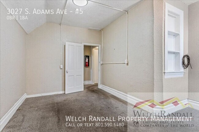 Building Photo - 3027 S Adams Ave