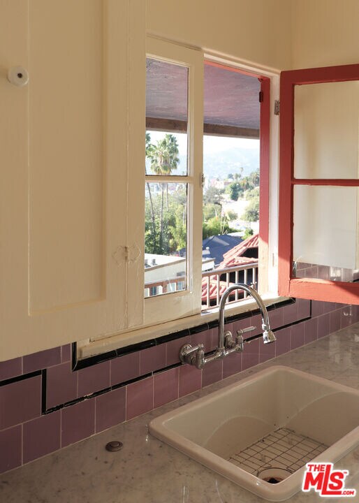 Building Photo - 1409 Murray Dr