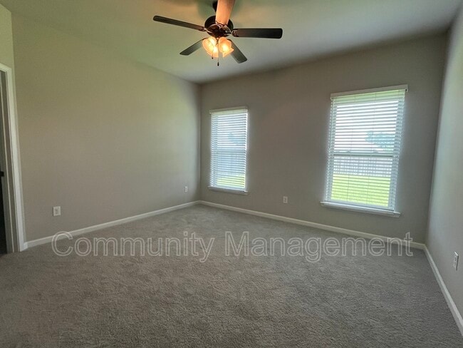 Building Photo - 13790 Fig Dr