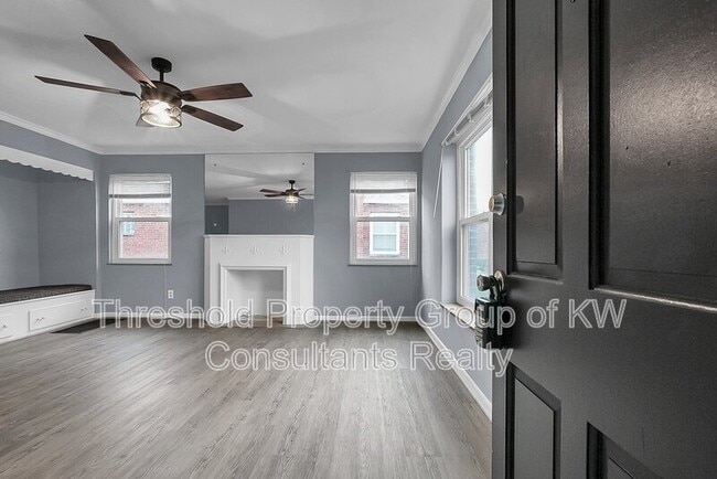 Building Photo - 851 Kenwick Rd