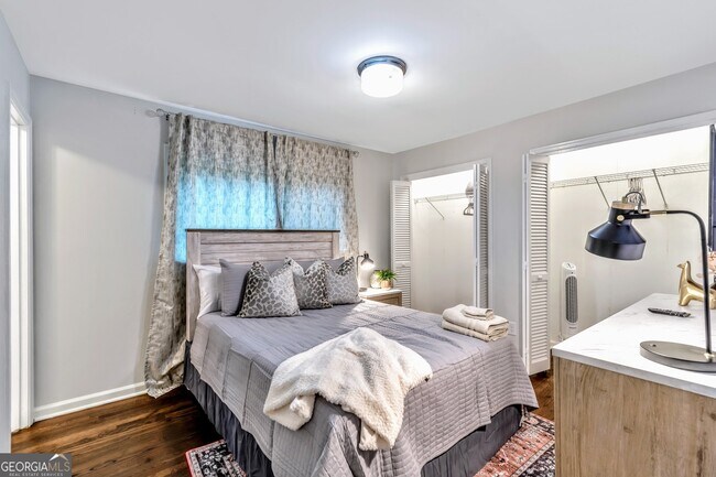 Building Photo - 1897 Mt Vernon Rd