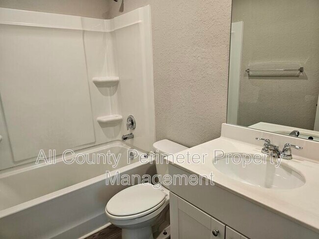 Building Photo - 303 Augusta Woods Dr