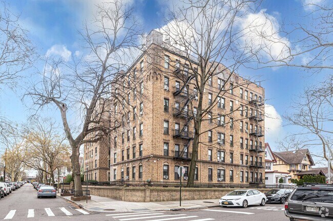 Primary Photo - 86-10 109th St