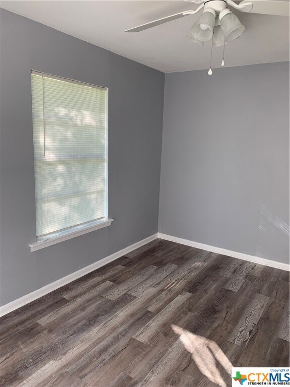 Building Photo - 615 Melrose St