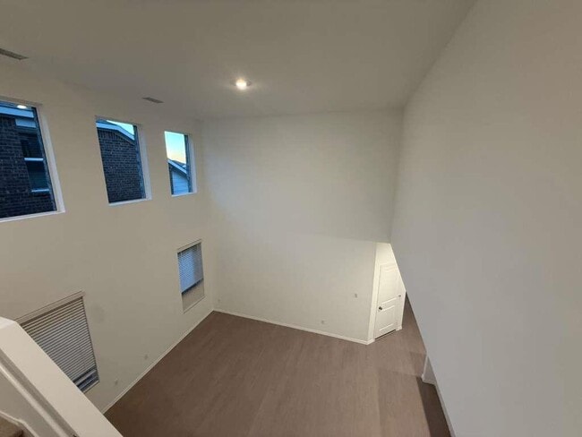 Building Photo - 17704 Sage Thrasher Dr