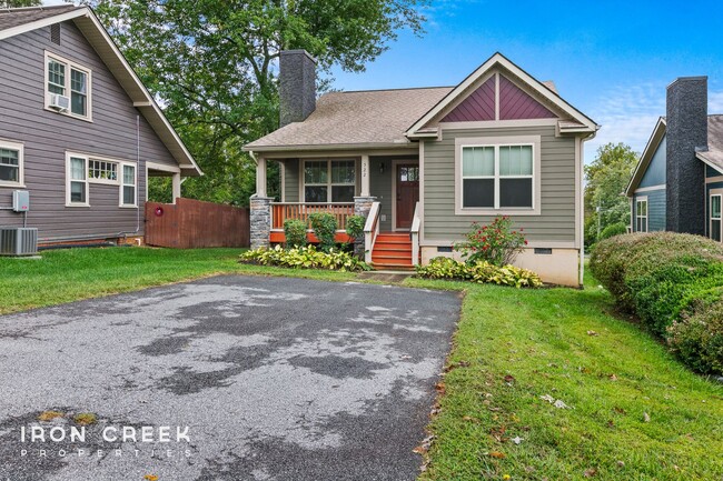 Building Photo - Charming Three-Bedroom in Oakley