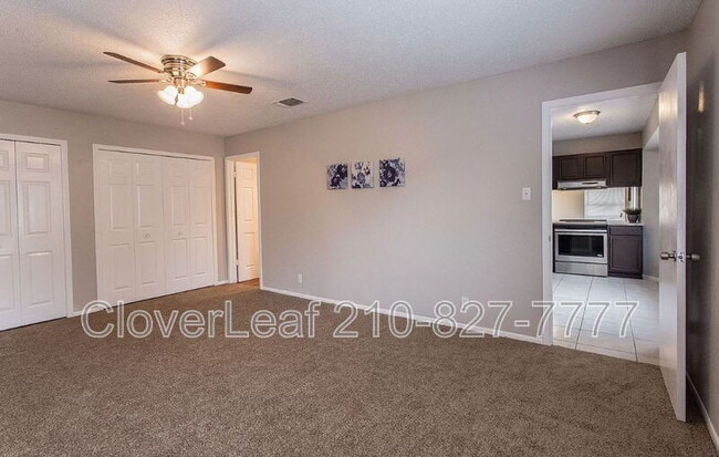 Building Photo - 4961 Champlain Dr