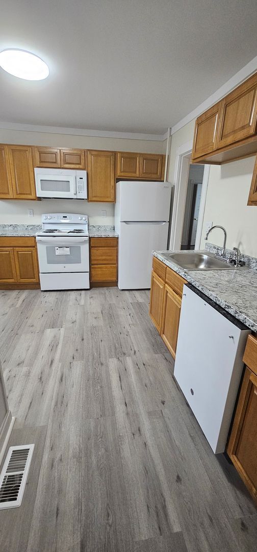 Building Photo - 11-15-15 Fairmount St