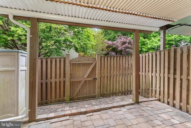 Building Photo - 3575 Sherbrooke Cir