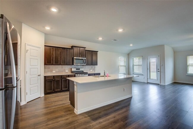 Building Photo - 203 Gatecrest Dr